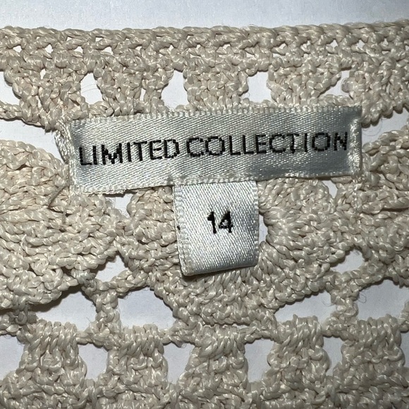 Crochet Sheer Cream Cover Up Women’s Size Medium - Picture 7 of 8